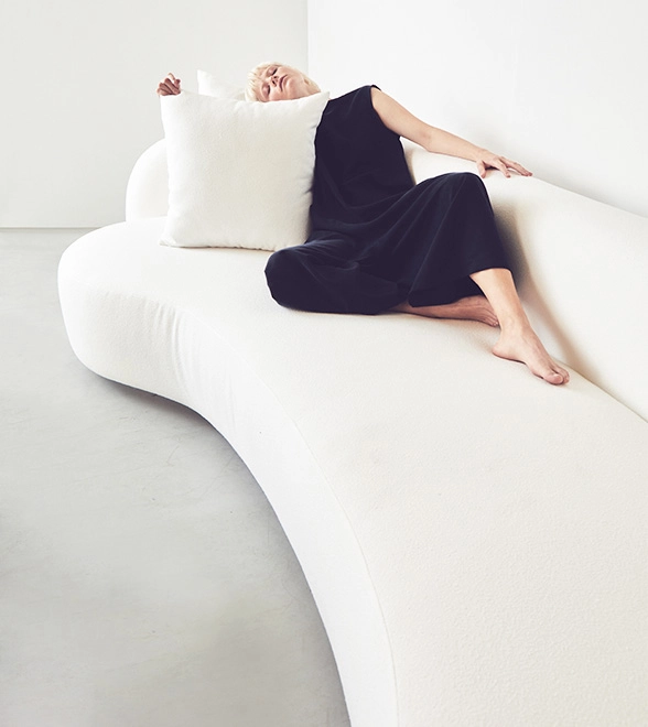 Sofa 4 lugares de luxo alto padrao com design moderno e minimalista Zeea Osires